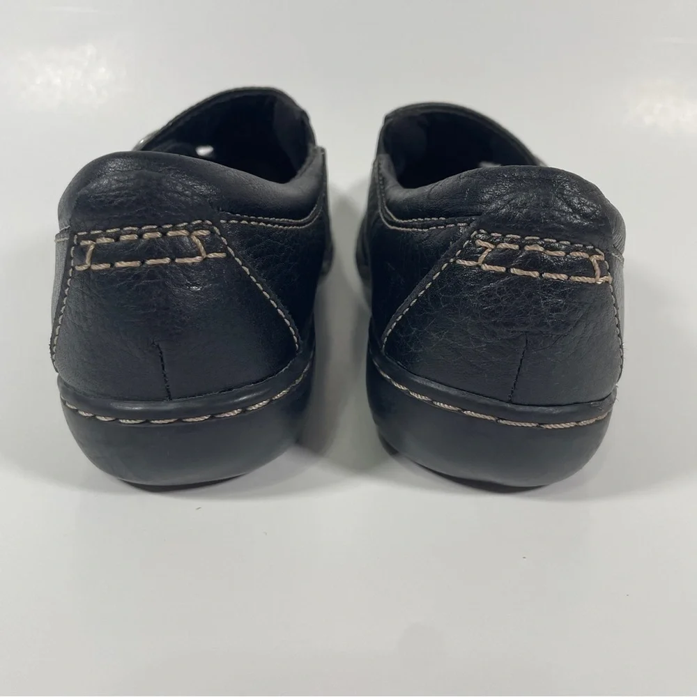Clarks, size 6.5 Wide